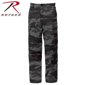 camo pants with red and blue stripe